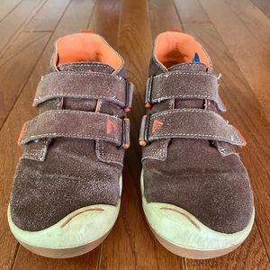 Brown and orange PLAE shoes. Good used condition.
